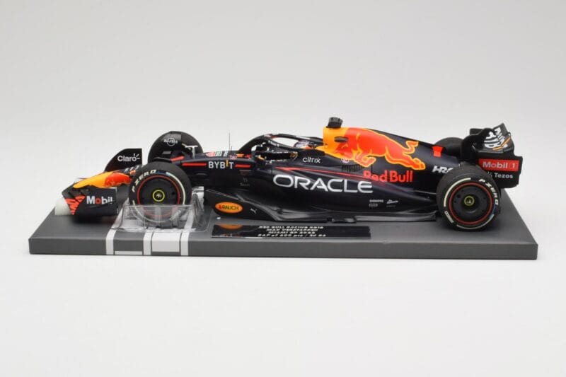 Red Bull RB18 #1 M. Verstappen Miami GP 2022 Winner Minichamps 1:18 113220301 Pryskyřice