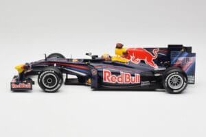 Red Bull RB3 #2 M. Webber F1 2007 Minichamps 1:18 110110272 Kov – obrázek 3 z 6