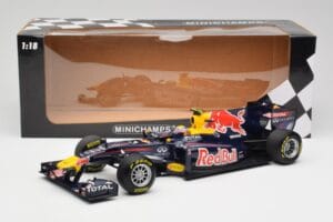 Red Bull RB5 #14 M. Webber Chinese GP 2nd 2009 Minichamps 1:18 150090114 Kov – obrázek 6 z 6