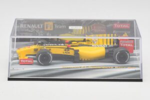 Renault R30 #11 R. Kubica Race Car 2010 Minichamps 1:43 403100081 Kov – obrázek 4 z 6