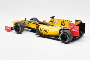 Renault R30 R. Kubica / V. Petrov F1 Showcar 2010 Minichamps 1:18 7711428831 Kov – obrázek 5 z 6