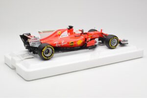 Scuderia Ferrari SF70H #5 S. Vettel Winner Australian GP 2017 End of Race BBR 1:18 BBR181705-E Kov – obrázek 2 z 7