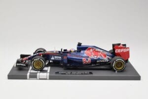 Scuderia Toro Rosso STR10 Renault #33 M. Verstappen Australian GP 2015 Minichamps 1:18 117150033 Pryskyřice