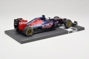 Scuderia Toro Rosso STR10 Renault #33 M. Verstappen Australian GP 2015 Minichamps 1:18 117150033 Pryskyřice – obrázek 3 z 7