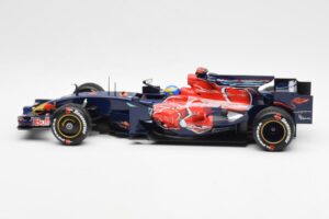 Scuderia Toro Rosso STR3 #11 S. Bourdais F1 2008 Minichamps 1:18 150080014 Kov – obrázek 3 z 6