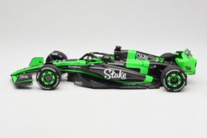 Stake F1 Team Kick Sauber C44 #77 V. Bottas Emilia Romagna GP 2024 Minichamps 1:18 147240177 Kov – obrázek 3 z 7
