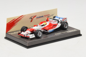Toyota TF105 #17 R. Schumacher Panasonic Toyota Racing F1 2005 Minichamps 1:43 AM58296 Kov – obrázek 2 z 5