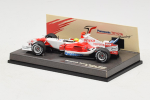 Toyota TF105 #17 R. Schumacher Panasonic Toyota Racing F1 2005 Minichamps 1:43 AM58296 Kov – obrázek 3 z 5