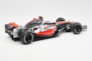 McLaren MP4-22 Mercedes #1 F. Alonso Showcar 2007 Minichamps 1:18 533071871 Kov – obrázek 2 z 6