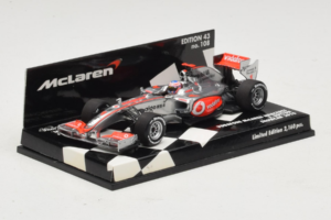 Vodafone McLaren Mercedes MP4-25 J. Button F1 Showcar 2010 Minichamps 1:43 530104371 Kov – obrázek 2 z 5