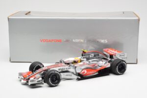 McLaren MP4-22 Mercedes #2 L. Hamilton 2007 Dealer Edition Minichamps 1:18 530071802 Kov – obrázek 6 z 6