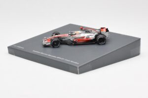 McLaren MP4-23 Mercedes #22 L. Hamilton F1 World Champion 2008 Minichamps 1:43 B66962422 Kov – obrázek 2 z 4