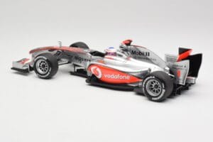 McLaren MP4-25 Vodafone #1 J. Button F1 2010 Minichamps 1:18 530101871-R1 Kov – obrázek 5 z 7
