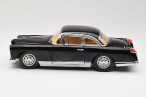 Facel Vega HK500 Černý Sun Star 1:18 3751 Kov – obrázek 4 z 8