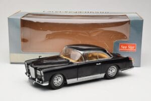 Facel Vega HK500 Černý Sun Star 1:18 3751 Kov – obrázek 8 z 8