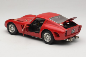 Ferrari 250 GTO Červený Bburago 1:18 B003 Kov – obrázek 5 z 8