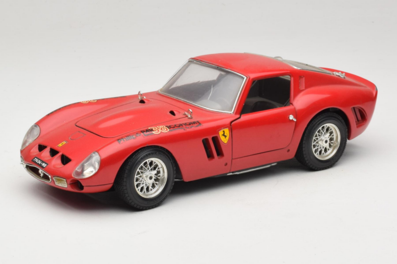 Ferrari 250 GTO Červený Bburago 1:18 B003 Kov