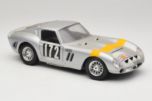 Ferrari 250 GTO #172 Tour de France 1964 Bburago 1:18 7011 Kov – obrázek 6 z 8