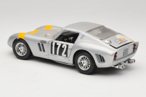 Ferrari 250 GTO #172 Tour de France 1964 Bburago 1:18 7011 Kov – obrázek 7 z 8
