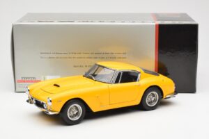 Ferrari 250 GT SWB Žlutý CMC 1:18 M-054 Kov – obrázek 6 z 6