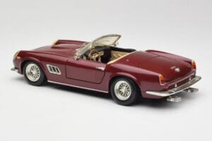Ferrari 250 GT California Červený Hot Wheels 1:18 3401158 Kov – obrázek 7 z 8
