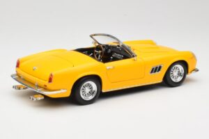 Ferrari 250 GT California Spider Žlutý Hot Wheels 1:18 23905 Kov – obrázek 3 z 8