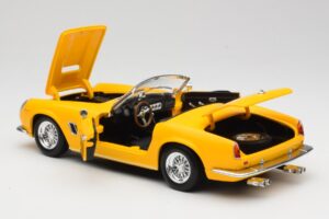 Ferrari 250 GT California Spider Žlutý Hot Wheels 1:18 23905 Kov – obrázek 5 z 8
