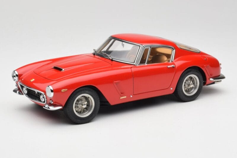 Ferrari 250 GT SWB Červený CMC 1:18 M-046 Kov