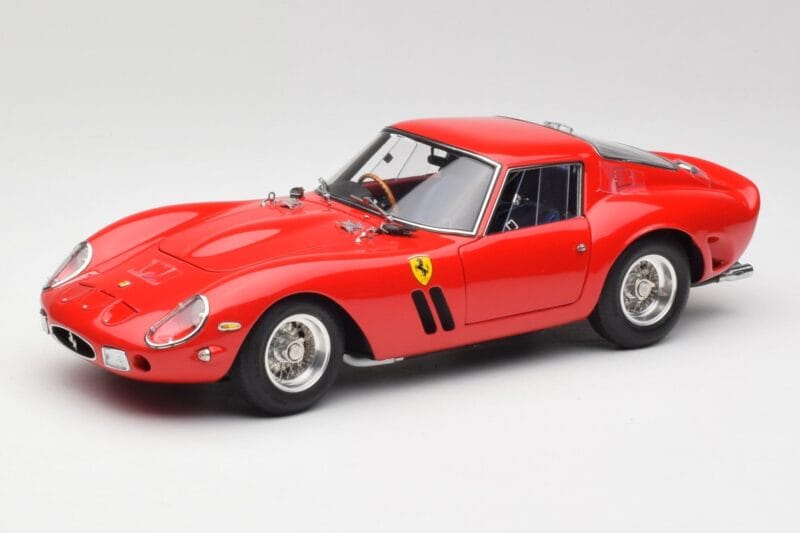 Ferrari 250 GTO London Show Červený CMC 1:18 M-256 Kov