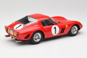 Ferrari 250 GTO #1 P. Rodriguez / W. Mairesse Paris 1000km 1962 CMC 1:18 M-254 Kov – obrázek 2 z 6