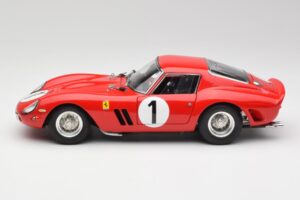 Ferrari 250 GTO #1 P. Rodriguez / W. Mairesse Paris 1000km 1962 CMC 1:18 M-254 Kov – obrázek 3 z 6