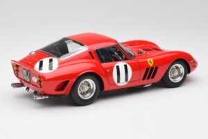Ferrari 250 GTO #11 J. Surtees / M. Parkes Paris 1000km 1962 CMC 1:18 M-249 Kov – obrázek 2 z 6