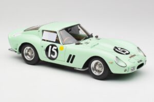 Ferrari 250 GTO #15 S. Moss / G. Hill Goodwood 1962 CMC 1:18 M-247 Kov – obrázek 4 z 6