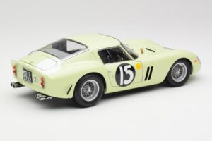 Ferrari 250 GTO #15 S. Moss / I. Ireland Goodwood Tourist Trophy Winner 1962 Kyosho 1:18 08438C Kov – obrázek 3 z 8