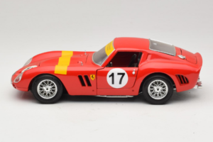 Ferrari 250 GTO #17 Bburago Sammlerborse Červený Bburago 1:18 3007-P1 Kov – obrázek 4 z 8