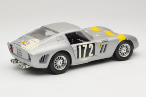 Ferrari 250 GTO #172 L. Bianchi / G. Berger Tour de France 1962 Stříbrný Limitovaná Edice Bburago 1:18 3011-S1 Kov – obrázek 3 z 8