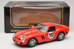 Ferrari 250 GTO #19 Červený Pruhy 1962 Bburago 1:18 3011-P3 Kov – obrázek 8 z 8
