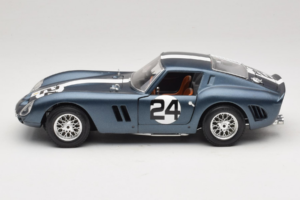 Ferrari 250 GTO #24 Modrý Bílý Pruh 1962 Bburago 1:18 3011-B2 Kov – obrázek 4 z 8
