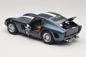 Ferrari 250 GTO #24 Modrý Bílý Pruh 1962 Bburago 1:18 3011-B2 Kov – obrázek 5 z 8