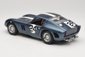 Ferrari 250 GTO #24 Modrý Bílý Pruh 1962 Bburago 1:18 3011-B2 Kov – obrázek 7 z 8