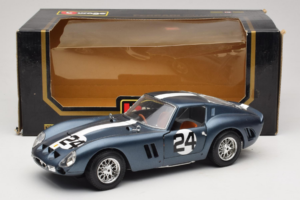 Ferrari 250 GTO #24 Modrý Bílý Pruh 1962 Bburago 1:18 3011-B2 Kov – obrázek 8 z 8