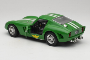 Ferrari 250 GTO #26 Zelený Bílé Pruhy 1962 Bburago 1:18 3011-G3 Kov – obrázek 5 z 8