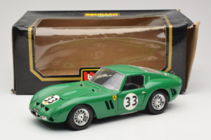 Ferrari 250 GTO #33 Zelený Bburago 1:18 3011-G1 Kov – obrázek 8 z 8