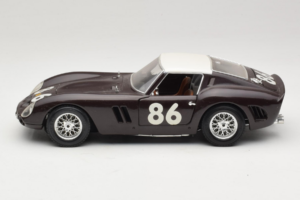 Ferrari 250 GTO #86 Černý Bburago 1:18 3011-B1 Kov – obrázek 4 z 8
