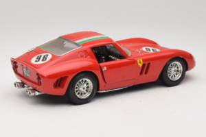 Ferrari 250 GTO #96 Červený Italská Vlajka 1962 Bburago 1:18 3011-P2 Kov – obrázek 3 z 8