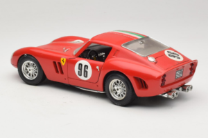 Ferrari 250 GTO #96 Červený Italská Vlajka 1962 Bburago 1:18 3011-P2 Kov – obrázek 7 z 8