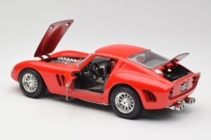 Ferrari 250 GTO Červený Bburago 1:18 3011 Kov – obrázek 5 z 8