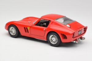 Ferrari 250 GTO Červený Bburago 1:18 3011 Kov – obrázek 7 z 8