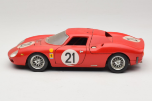 Ferrari 250 LM #21 M. Gregory / J. Rindt 24 Hours of Le Mans 1965 Bburago 1:18 3033-P2 Kov – obrázek 4 z 8