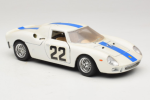 Ferrari 250 LM #22 Bílý 1965 Bburago 1:18 3333-W1 Kov – obrázek 6 z 8